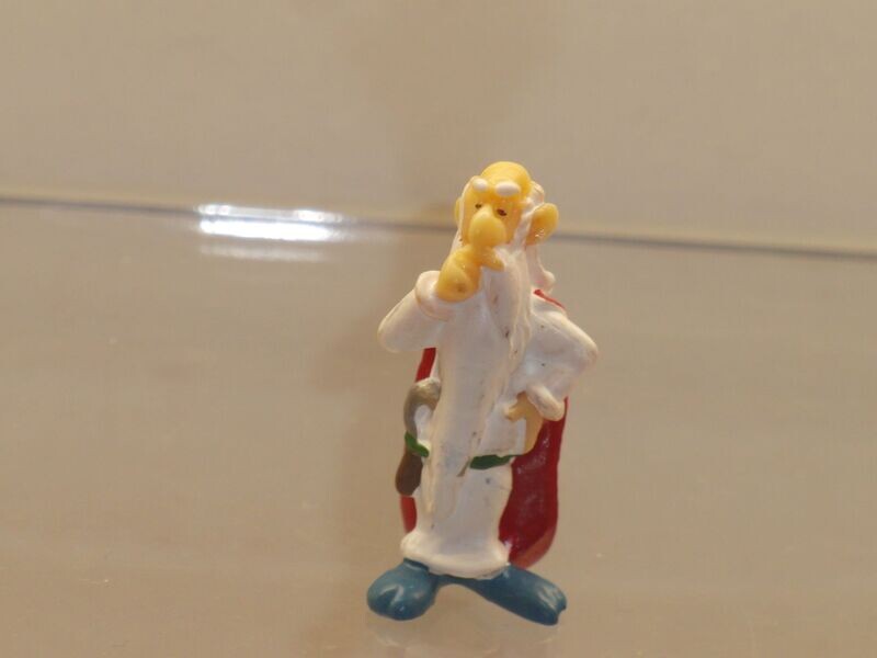 Asterix: Mini: Plastoy : Werbebeigaben bei Bridelix Käse: Miraculix Asterix: Mini: Plastoy : Werbebeigaben bei Bridelix Käse: Miraculix