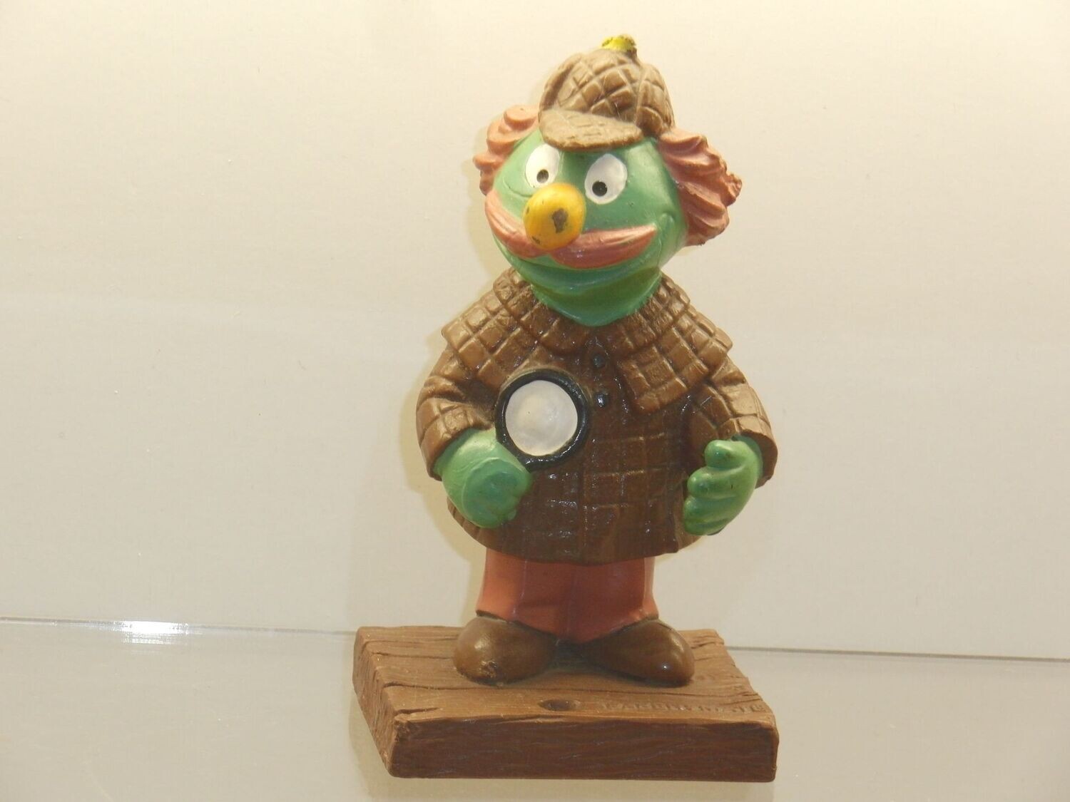 Sesamstraße: Heimo 1981:  Sherlock als Stiftehalter
