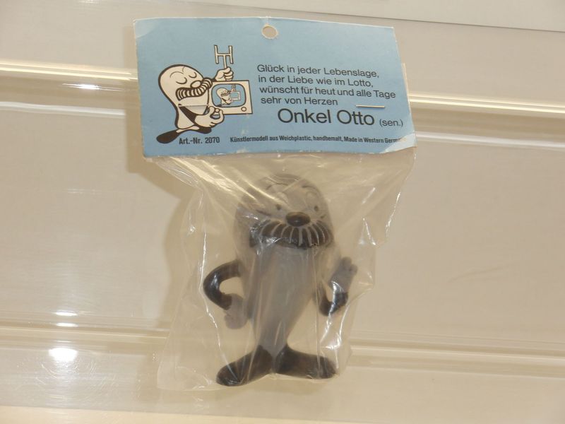 Werbefiguren: HR-Fernsehen: Onkel Otto: Schleich 70er/80er Jahre: Onkel Otto ohne Antenne ca. 7,5cm in Verpackung