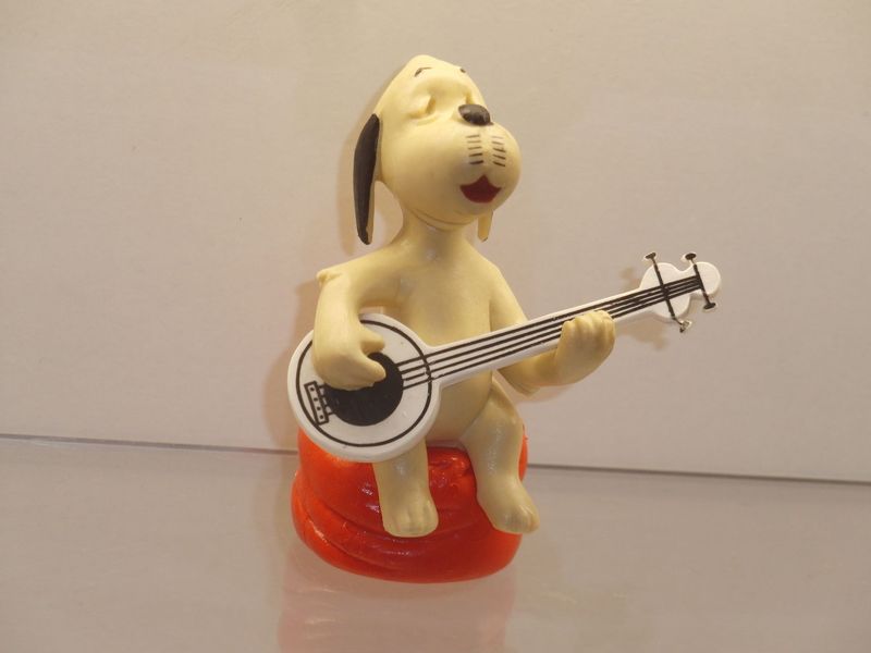 Werbefiguren: Loriot's Wum und Wendelin: Schleich 80er Jahre: Wum mit Mandoline 2 Werbefiguren: Loriot's Wum und Wendelin: Schleich 80er Jahre: Wum mit Mandoline 2