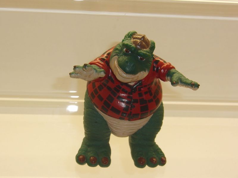 Disney's Die Dinos Hasbro 90er Jahre: Earl Sinclair ohne Zubehör Disney's Die Dinos Hasbro 90er Jahre: Earl Sinclair ohne Zubehör