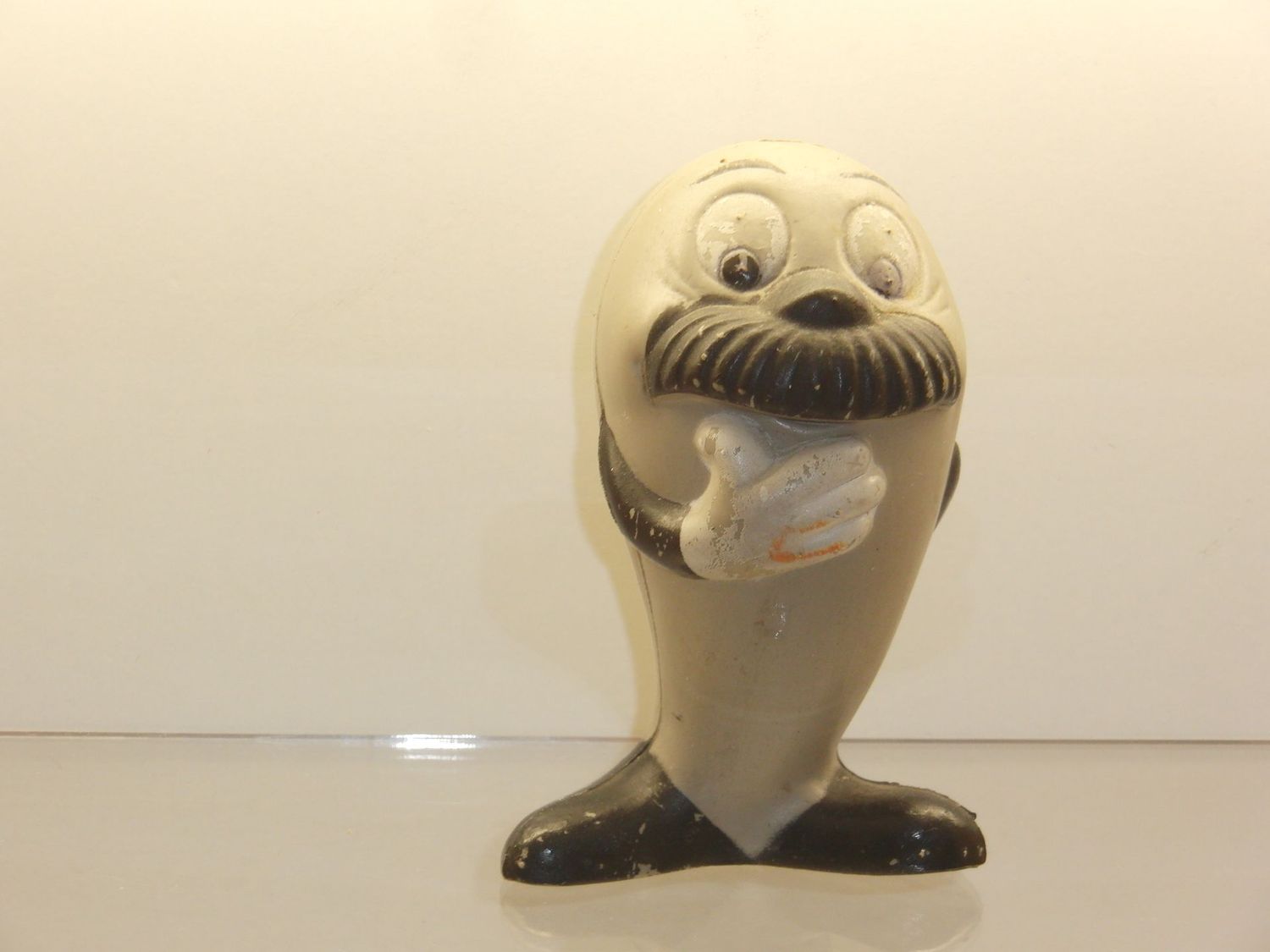 Werbefiguren: HR-Fernsehen: Onkel Otto: Goebel 1965: Onkel Otto als Quietsch-Figur