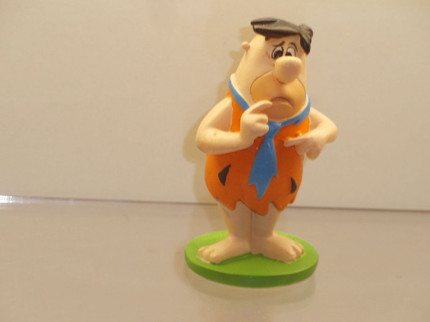 Familie Feuerstein:  Retro-Serie aus Kunststein: Fred nachdenkend