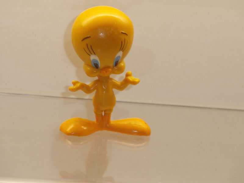 Bugs Bunny & Co.: 90er Jahre: Tweety, Arme ausgebreitet Bugs Bunny & Co.: 90er Jahre: Tweety, Arme ausgebreitet