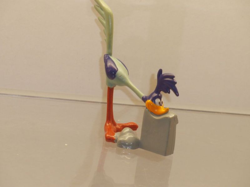 Bugs Bunny & Co.: 90er Jahre: Roadrunner fressend Bugs Bunny & Co.: 90er Jahre: Roadrunner fressend