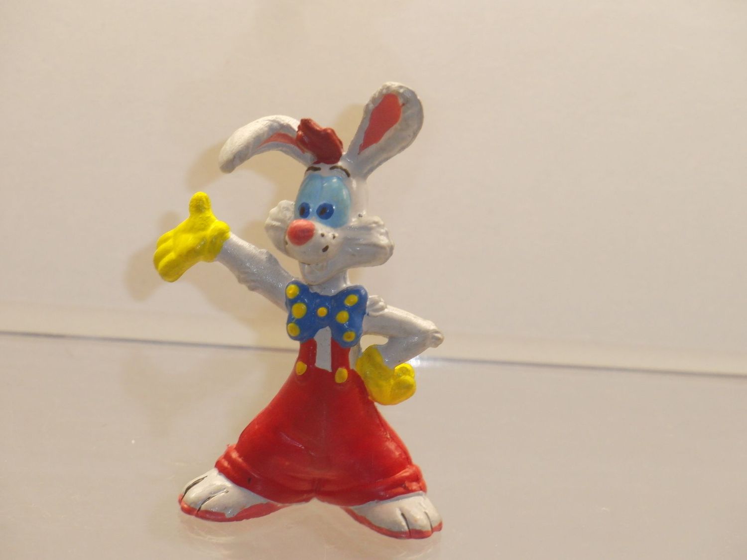Disney's Roger Rabbit: : Evanplast ? : Roger Rabbit winkend