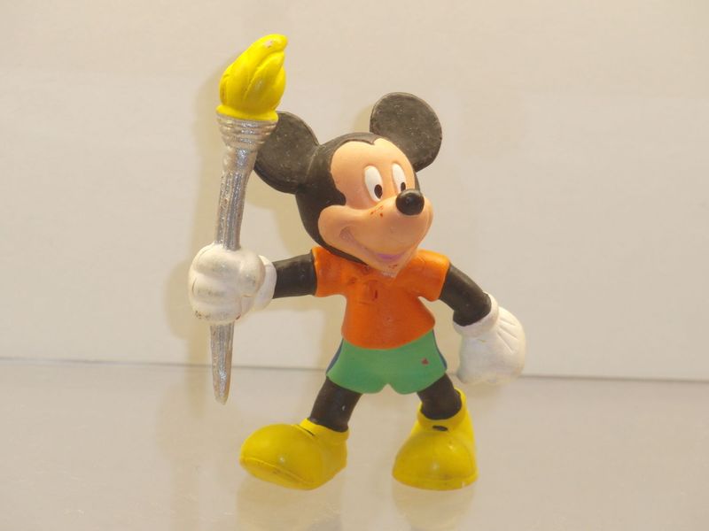 Disney: Micky Maus: Bullyland: Micky als Fackelläufer 155899 Disney: Micky Maus: Bullyland: Micky als Fackelläufer 155899