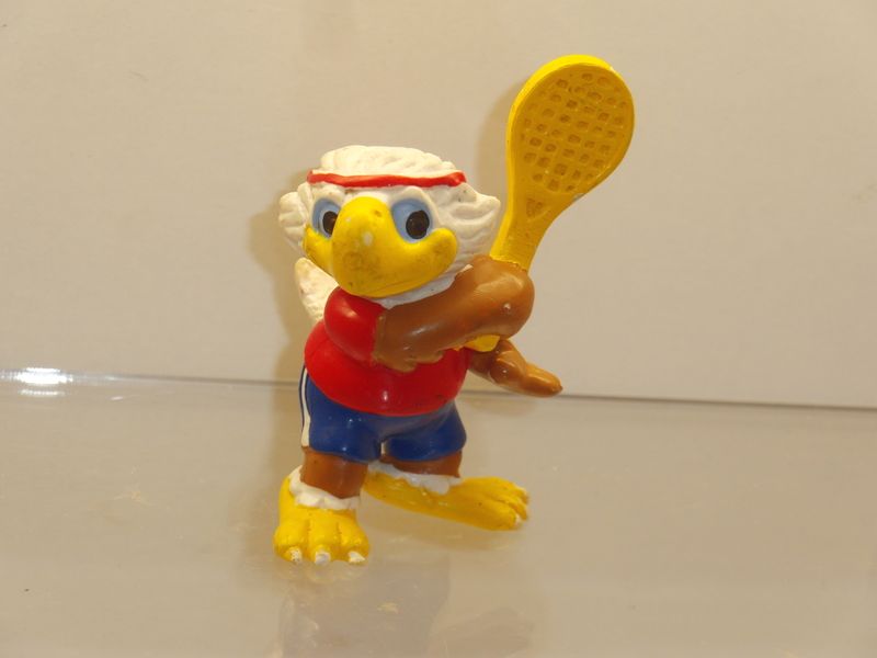 Werbefiguren: Olympische Spiele Los Angeles 1984: Maskottchen Sam als Tennisspieler (fehlende Schlüsselkette)