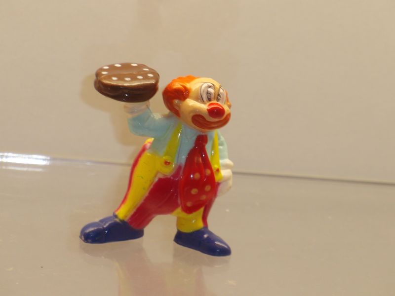Copenrath + Wiese ab 90er Jahre: Benjamin Blümchen: Clown mit Torte Copenrath + Wiese ab 90er Jahre: Benjamin Blümchen: Clown mit Torte