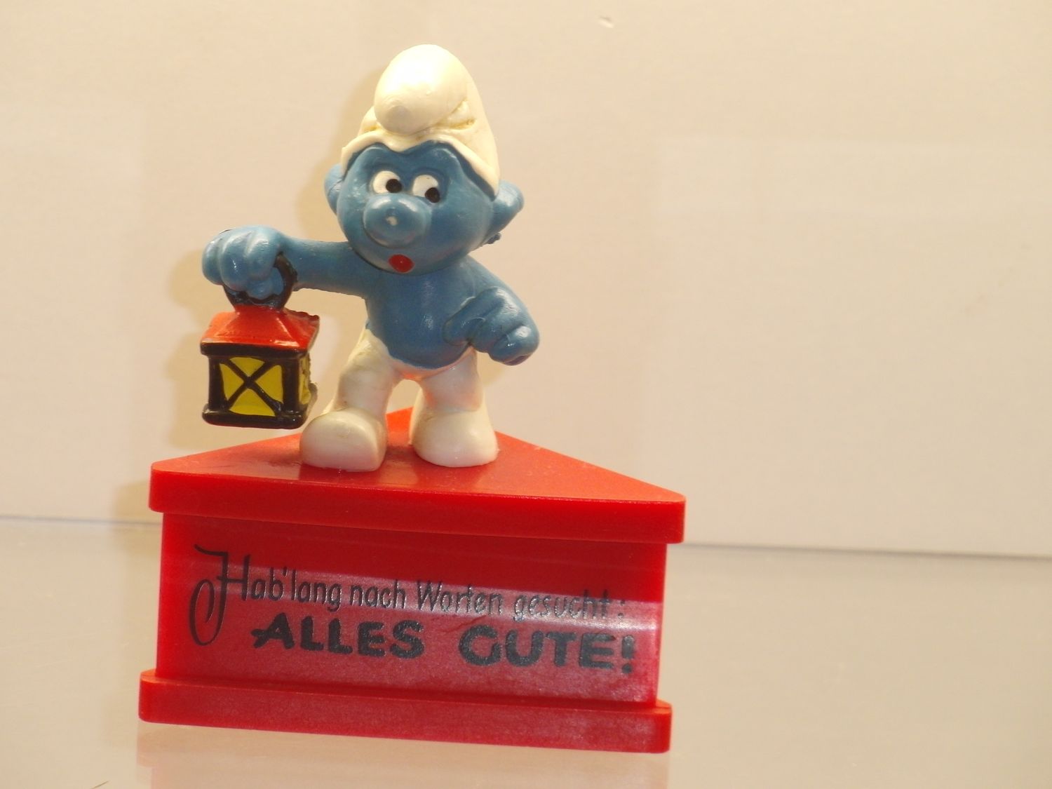 Dreiecks-Sockel: Laternenschlumpf: Hab lang nach Worten gesucht: ALLES GUTE!
