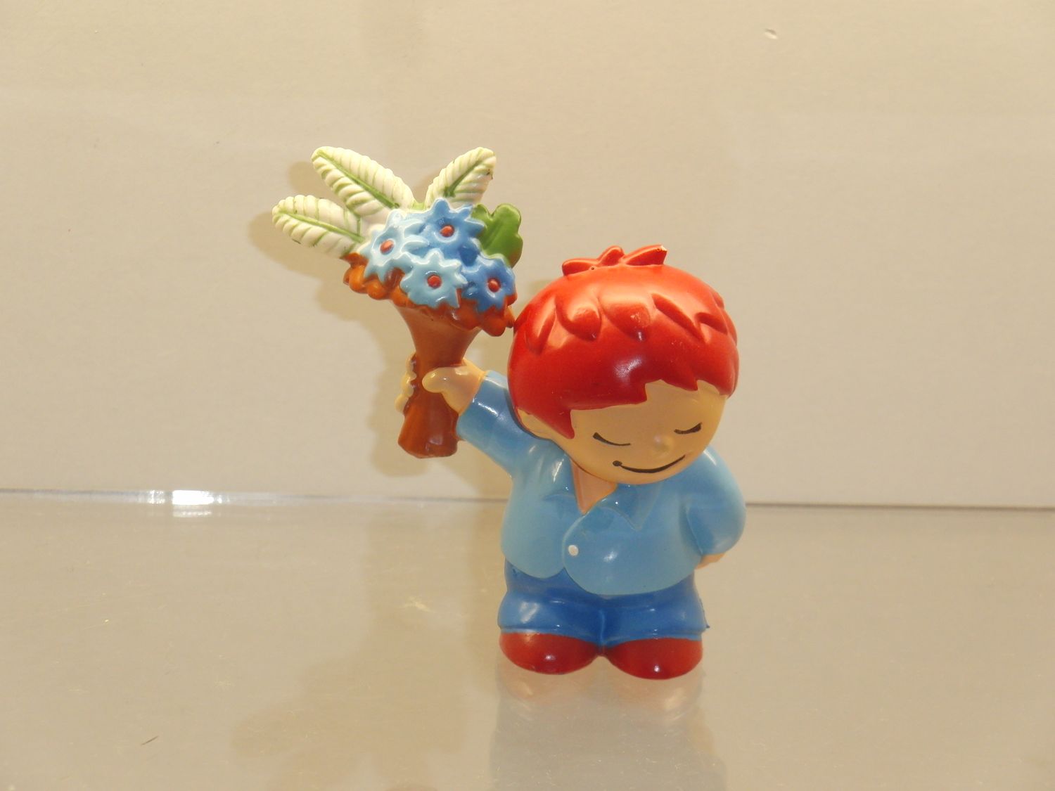Werbefiguren: ZDF: Mainzelmännchen: P:os 2011: Edi mit Blumenstrauß