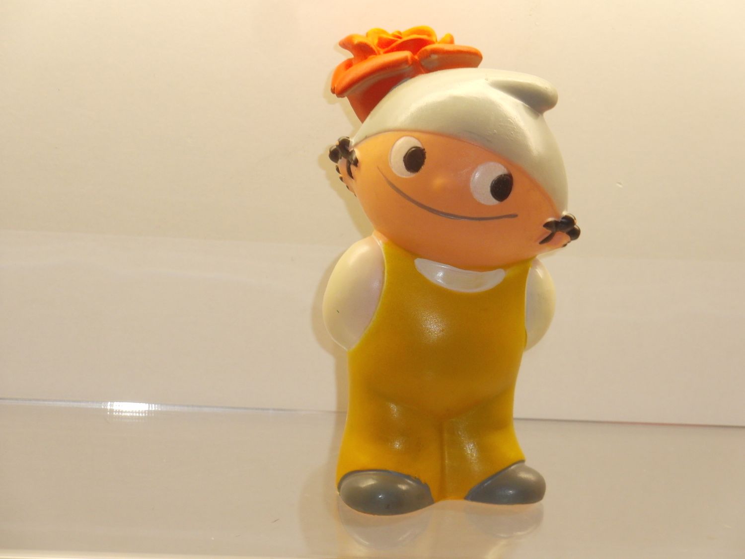 Werbefiguren: ZDF: Mainzelmännchen: John 1975: Conni mit Rose