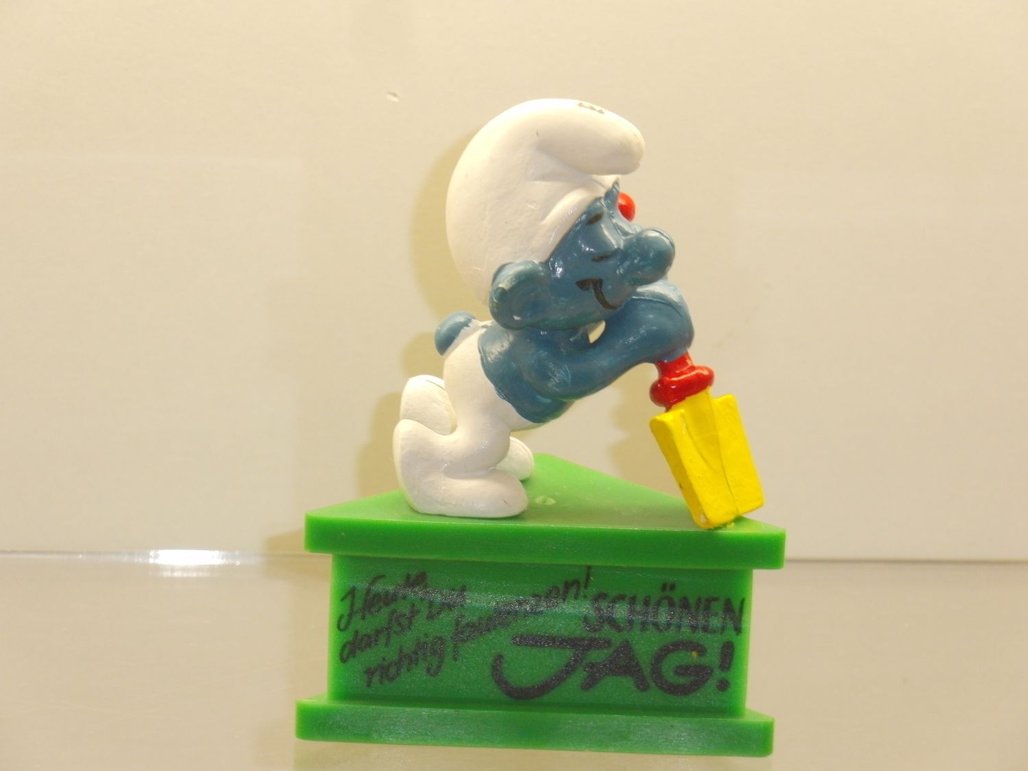 Dreiecks-Sockel: Faulenzer "Heute darfst Du richtig faulenzen! Schönen Tag!"