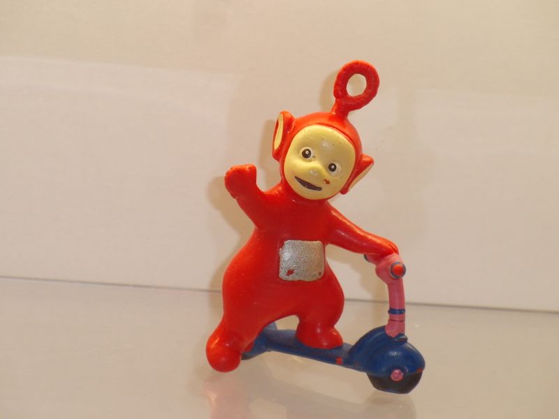 Bully/Bullyland 90er Jahre: Teletubbies: Po auf Roller Bully/Bullyland 90er Jahre: Teletubbies: Po auf Roller