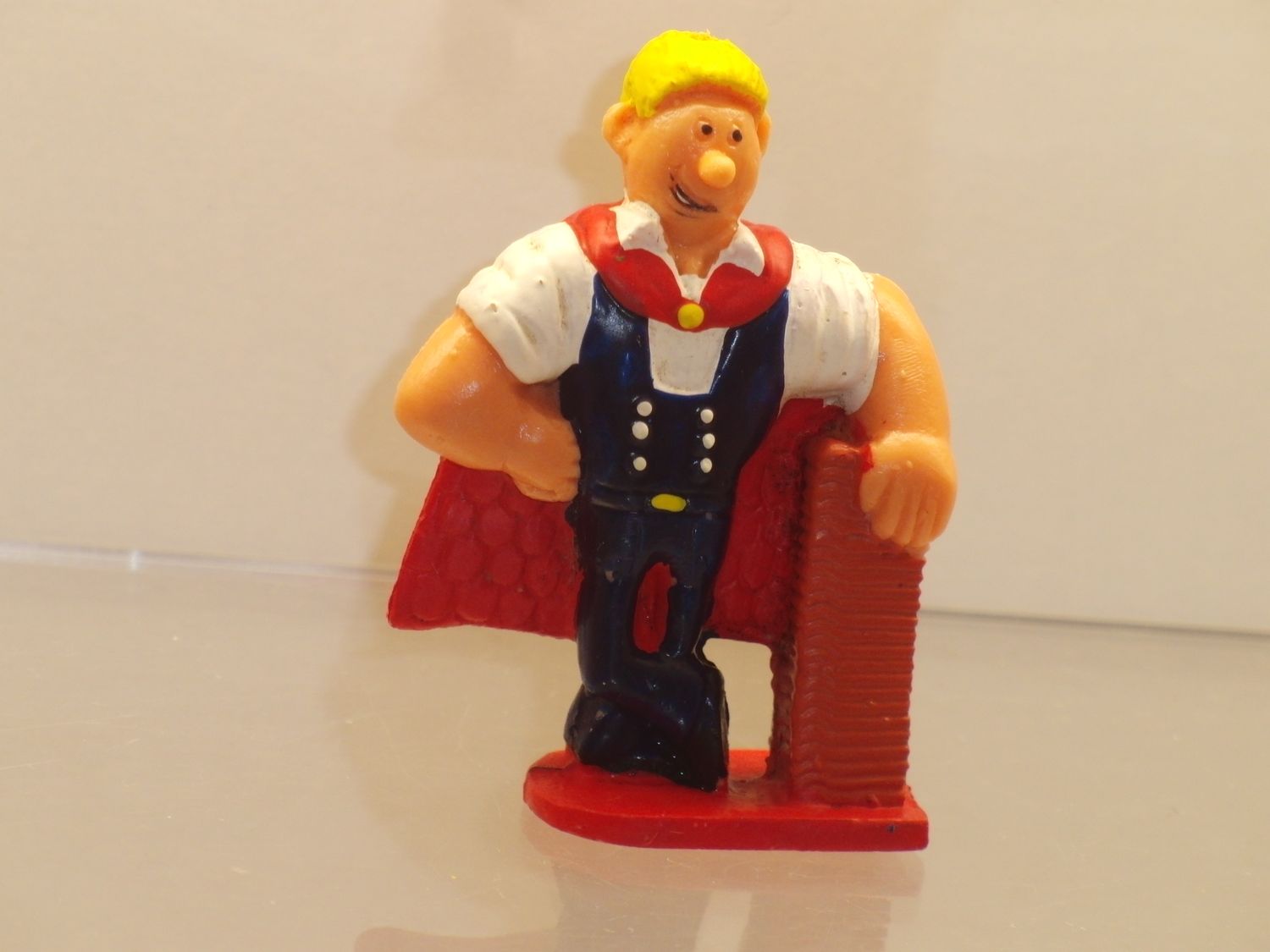 Werbefiguren: Dach + Wand 1995: Handwerker ohne Schlüsselkette Werbefiguren: Dach + Wand 1995: Handwerker ohne Schlüsselkette