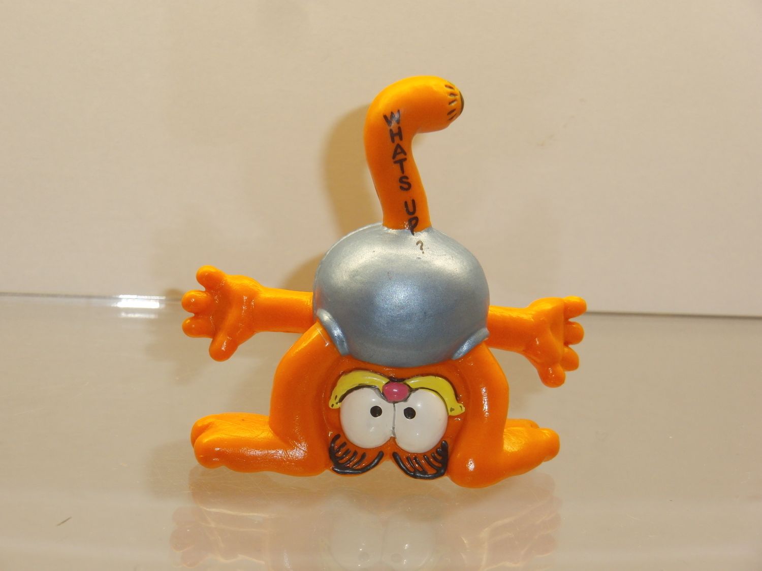 Garfield: Bully: Garfield im Kopfstand Garfield: Bully: Garfield im Kopfstand