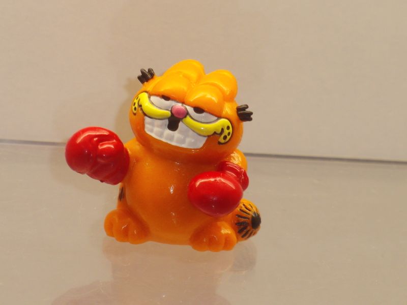 Garfield: Bully: Garfield Mini Boxer Garfield: Bully: Garfield Mini Boxer