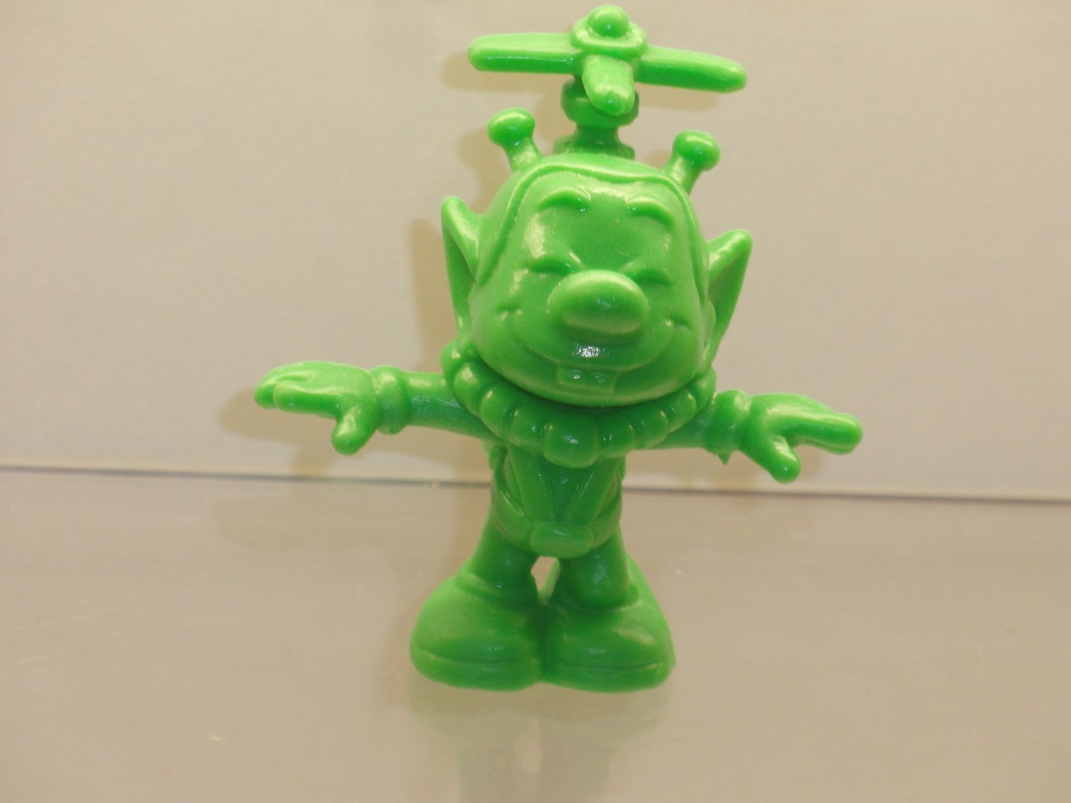 Sniks: 2. Serie: Bully 80er Jahre: Copter-Snik unbemalt Sniks: 2. Serie: Bully 80er Jahre: Copter-Snik unbemalt