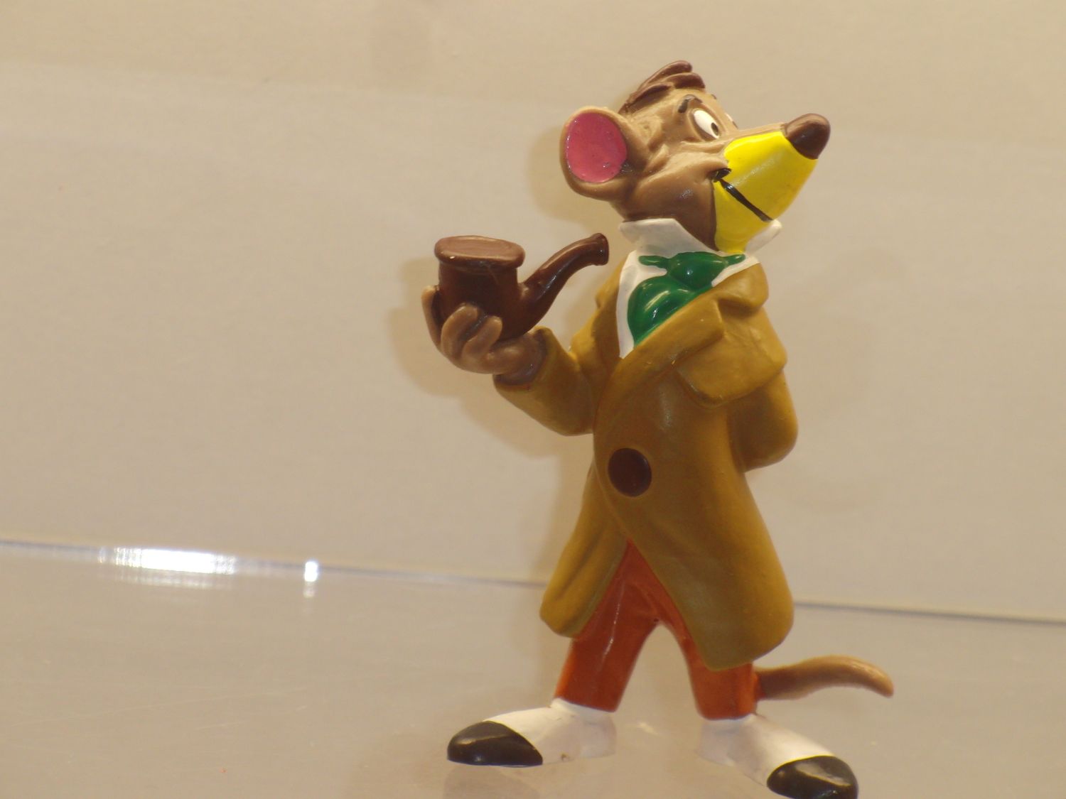 Disney's  Basil der Mäusedetektiv: Bully 1986: Basil mit Pfeife Disney's  Basil der Mäusedetektiv: Bully 1986: Basil mit Pfeife