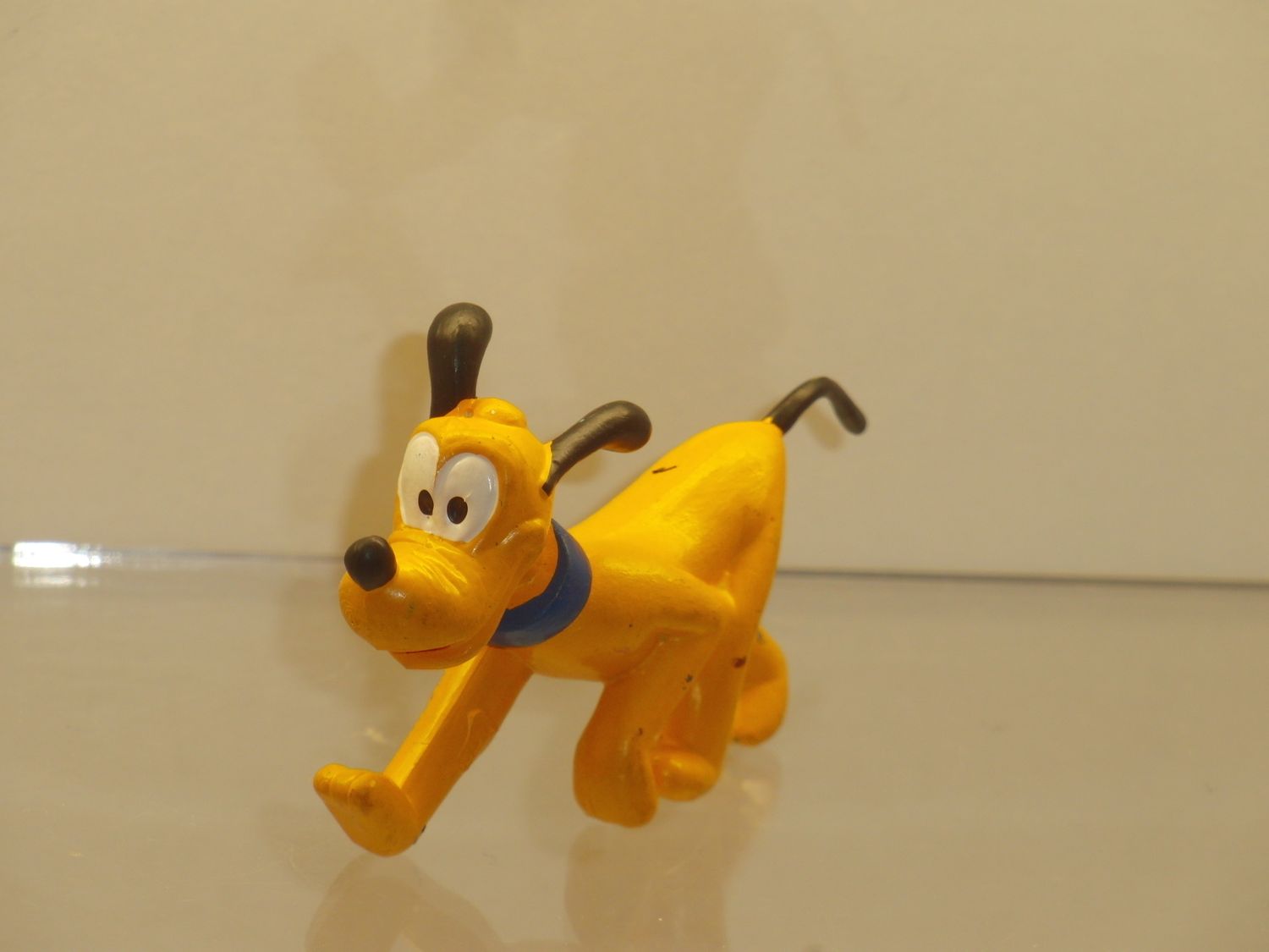 Disney Pluto: Maia + Borges 1982: Pluto Disney Pluto: Maia + Borges 1982: Pluto