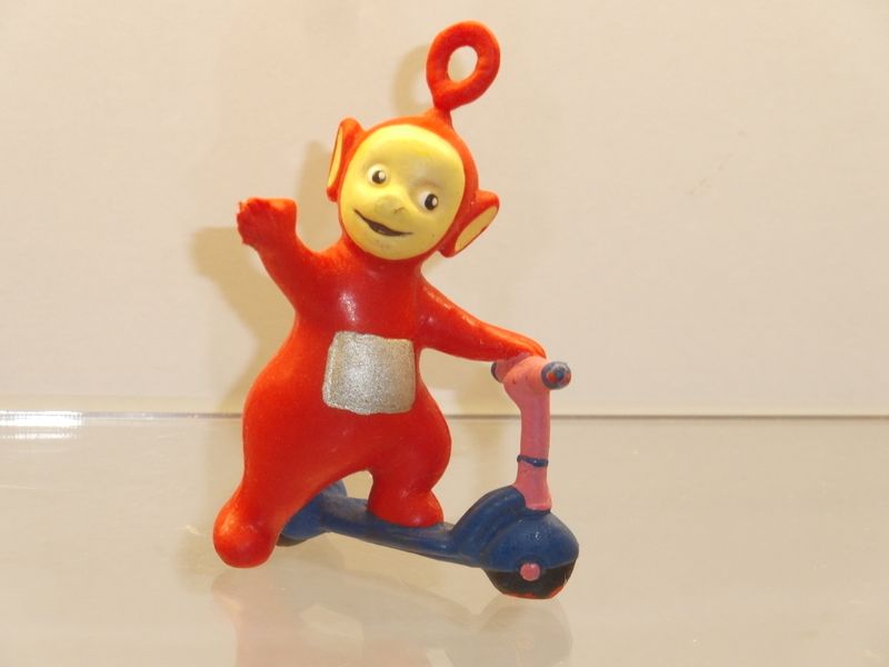 Bully/Bullyland 90er Jahre: Teletubbies: Po auf Roller Bully/Bullyland 90er Jahre: Teletubbies: Po auf Roller