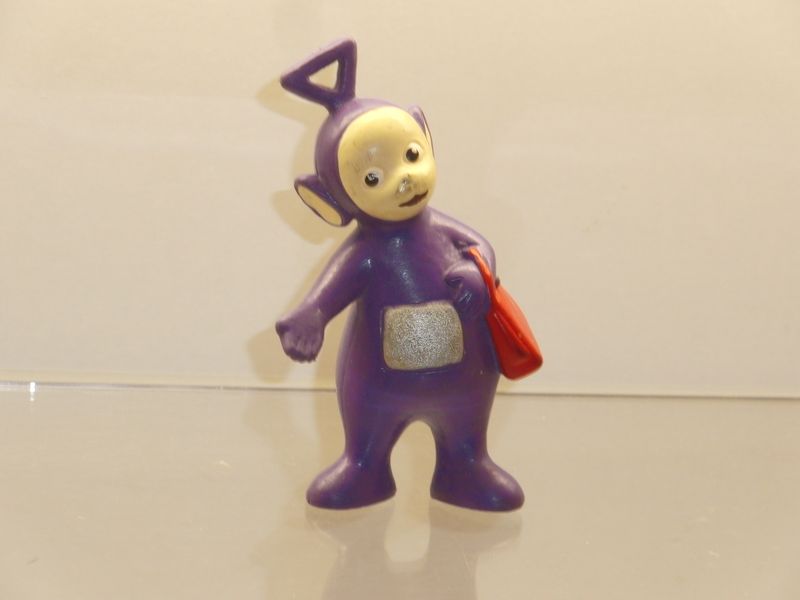 Bully/Bullyland 90er Jahre: Teletubbies: Tinky-Winky mit Tasche Bully/Bullyland 90er Jahre: Teletubbies: Tinky-Winky mit Tasche