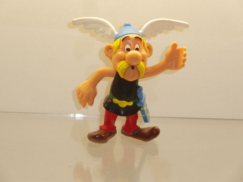 Asterix: Heimog 1982: Asterix aus Schreibtisch Set (ohne Sockel) Asterix: Heimog 1982: Asterix aus Schreibtisch Set (ohne Sockel)