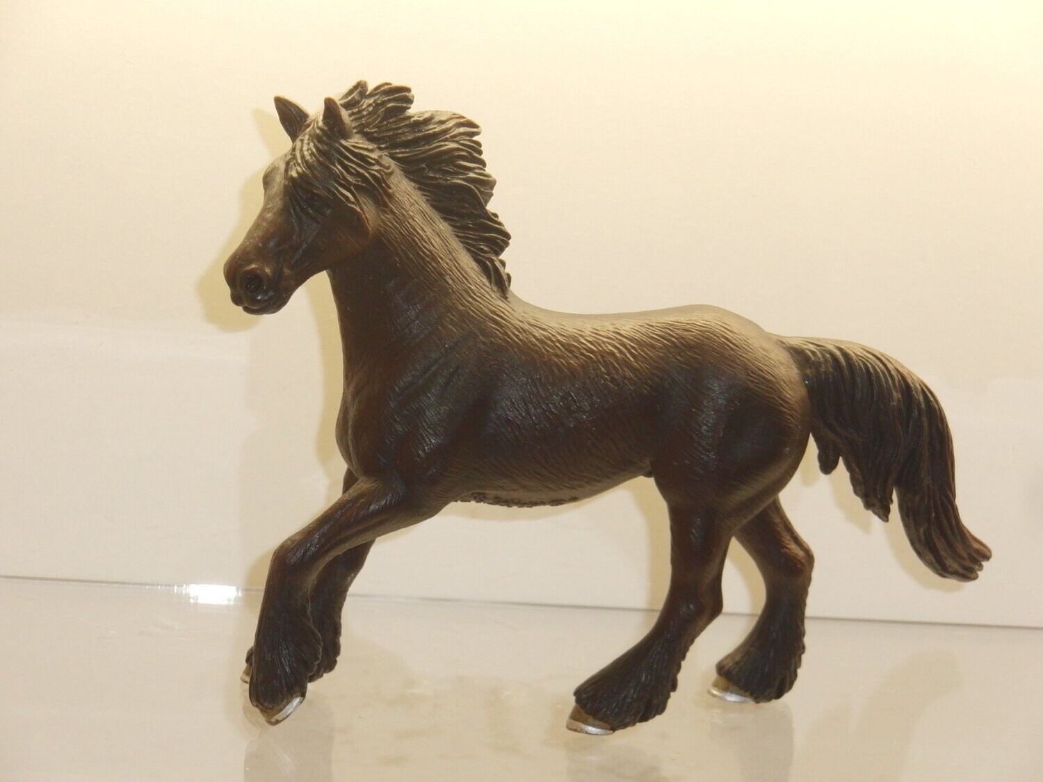 Schleich: 13604 Friese Stute Schleich: 13604 Friese Stute