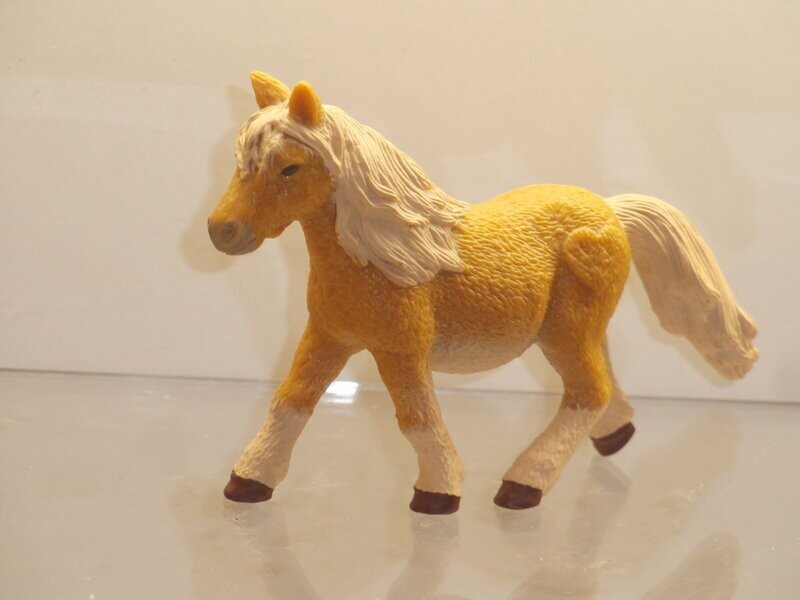 Schleich: Mc Donald's: Shetland Pony mit Herz Schleich: Mc Donald's: Shetland Pony mit Herz