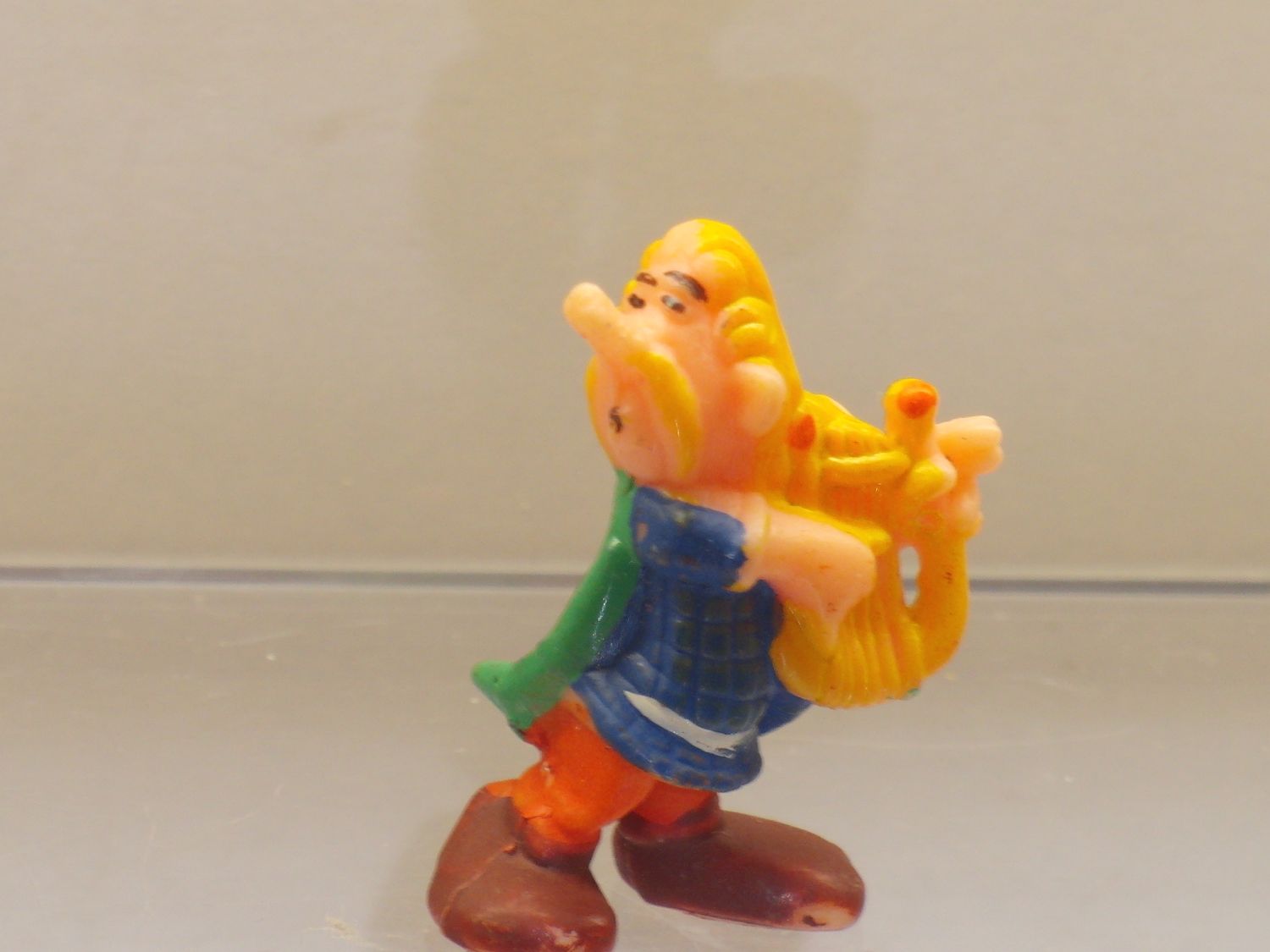 Ü-Ei-Alt-Figuren vor 1981: Asterix 1976: Troubadix Ü-Ei-Alt-Figuren vor 1981: Asterix 1976: Troubadix