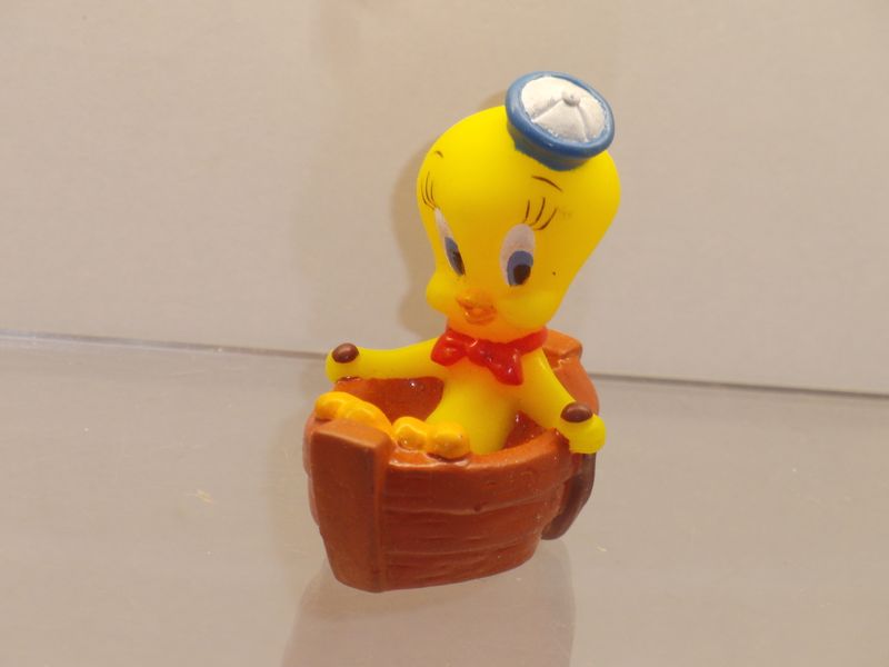 Bugs Bunny & Co.: Bullyland ab 2000: Tweety im Ruderboot Bugs Bunny & Co.: Bullyland ab 2000: Tweety im Ruderboot