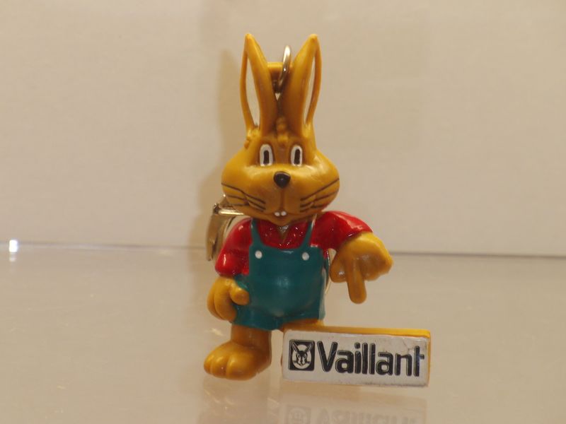 Werbefiguren: Vaillant: Hase mit Schild als Schlüsselanhänger Werbefiguren: Vaillant: Hase mit Schild als Schlüsselanhänger