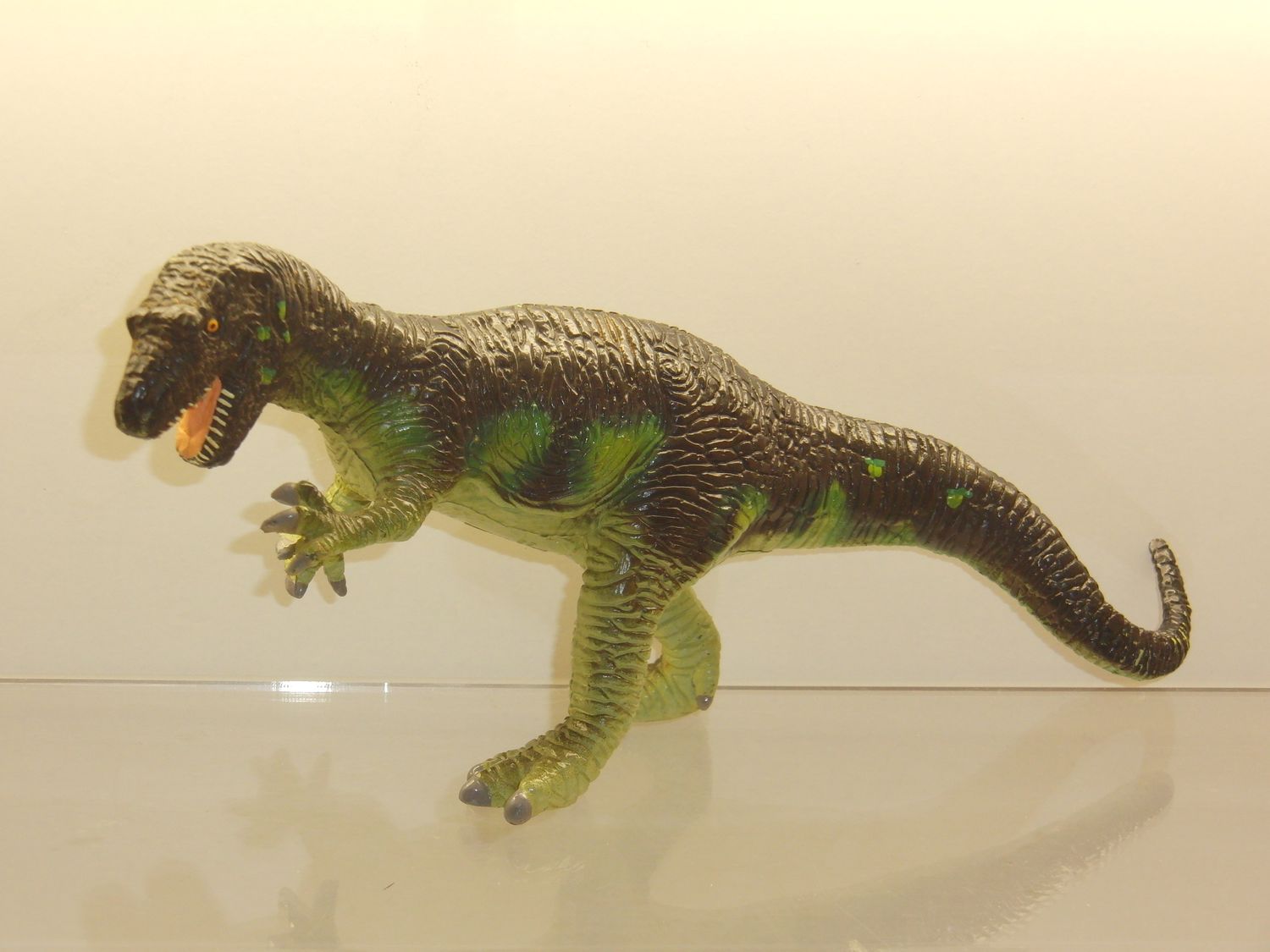 Schleich: Carnegie Collection: 15407 Allosaurus Schleich: Carnegie Collection: 15407 Allosaurus