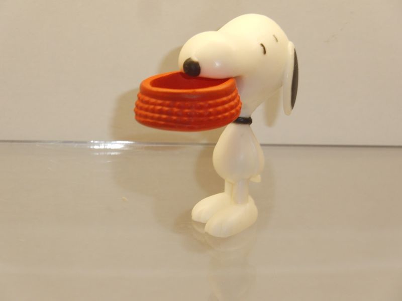 Snoopy/Peanuts: Bully 2010: Snoopy mit Napf Snoopy/Peanuts: Bully 2010: Snoopy mit Napf