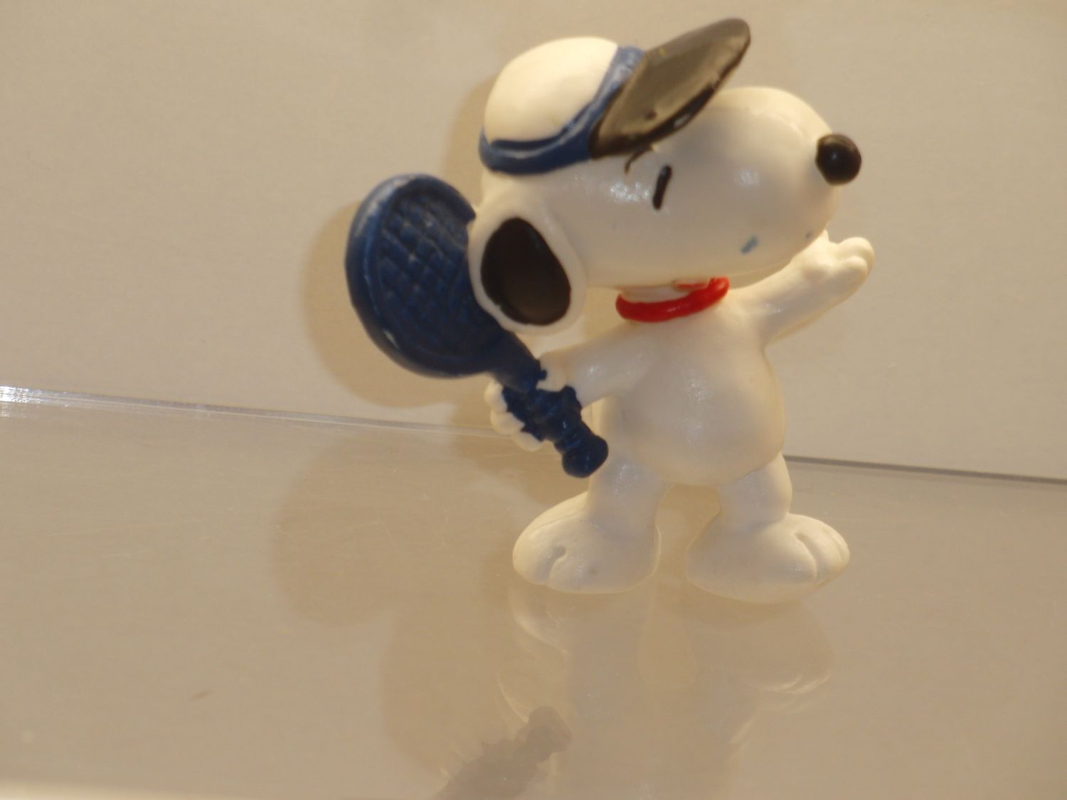 Snoopy/Peanuts: Schleich 1998: Snoopy als Tennisspieler