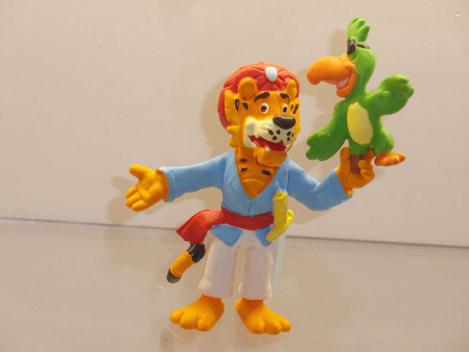 Sandokan: Star Toys 1992: Sandokan mit steckbarem Papagei Sandokan: Star Toys 1992: Sandokan mit steckbarem Papagei