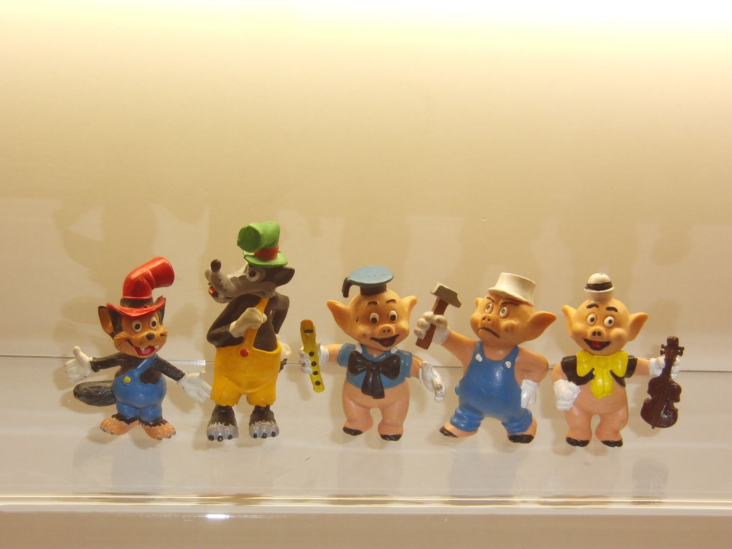 Disney's Drei kleine Schweinchen: Comics Spain 1986: kompletter Satz mit 5 verschiedenen Figuren