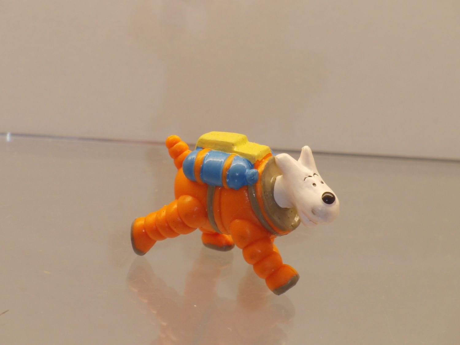 Tim und Struppi: LU 1995: Struppi als Astronaut