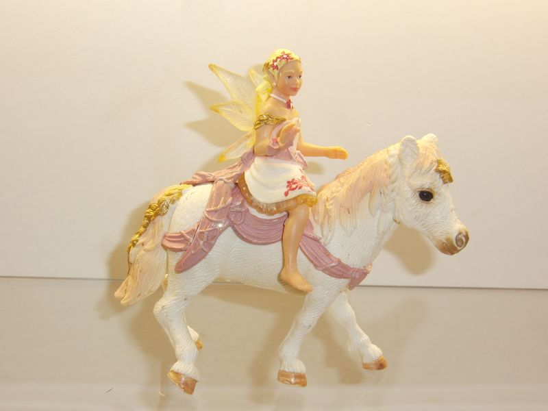 Schleich: Bayala: 70501 Lilienzarte Elfe mit Pony Schleich: Bayala: 70501 Lilienzarte Elfe mit Pony