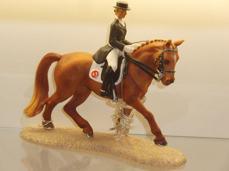 Schleich: 42035 Dressurreiterin mit Pferd Dressur Set Komplett Schleich: 42035 Dressurreiterin mit Pferd Dressur Set Komplett