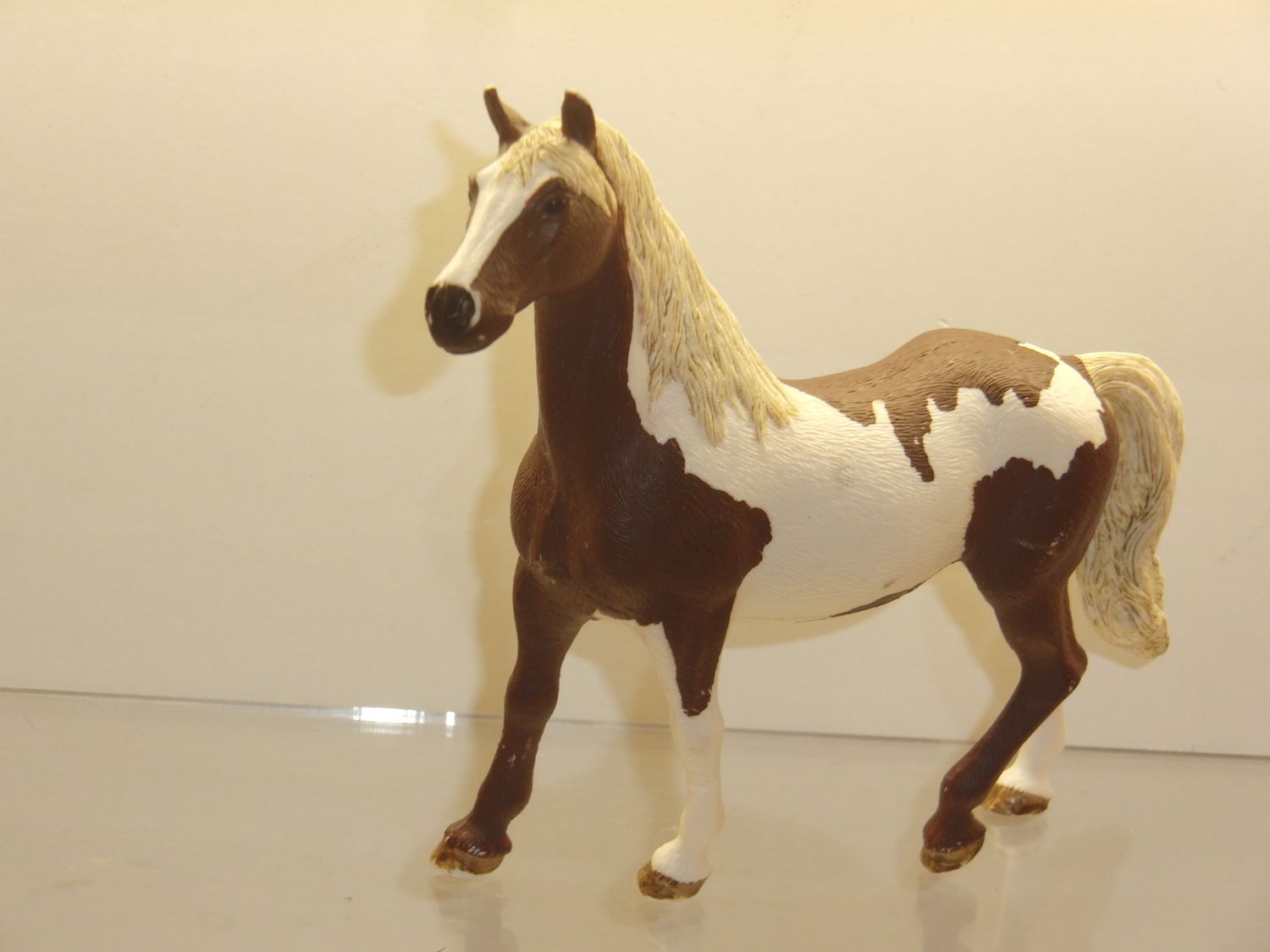 Schleich: 13885 Paint Horse Wallach Schleich: 13885 Paint Horse Wallach