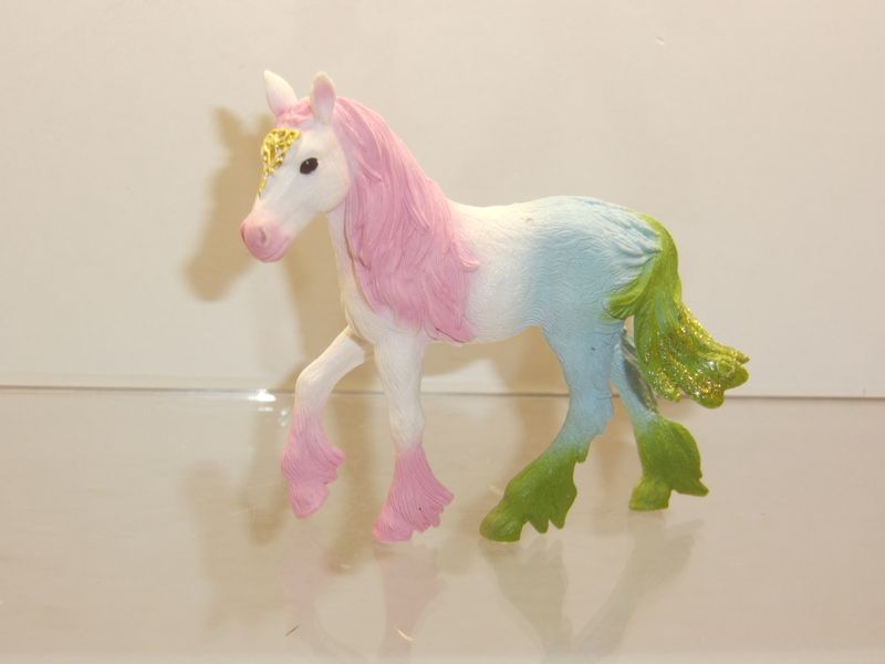 Schleich: Bayala: 70529 Surahs Federfohlen Schleich: Bayala: 70529 Surahs Federfohlen