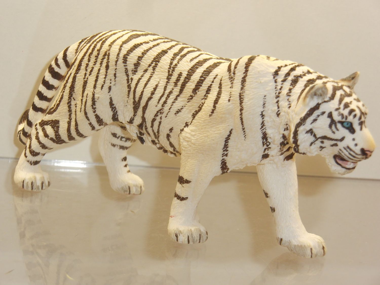 Schleich: 14731 Tiger weiß Schleich: 14731 Tiger weiß
