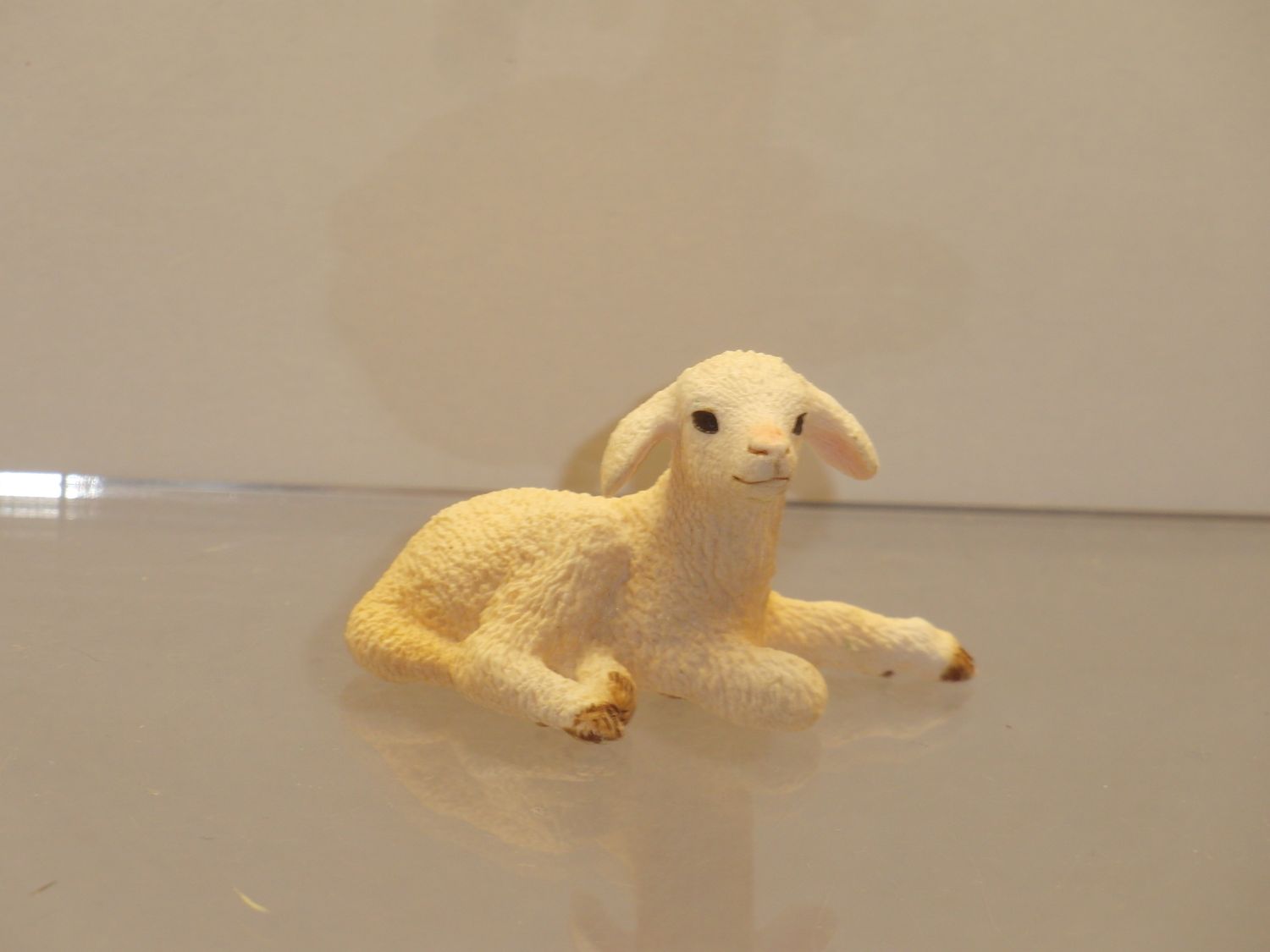 Schleich: 13745 Schäfchen liegend Schleich: 13745 Schäfchen liegend