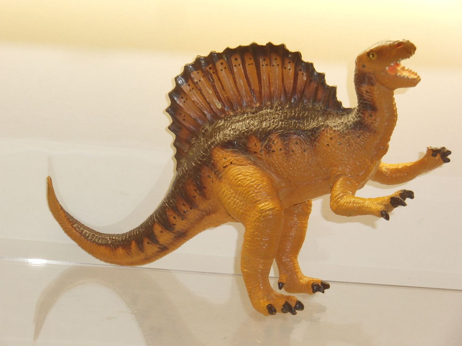 Schleich: Carnegie Collection: 15422 Spinosaurus Schleich: Carnegie Collection: 15422 Spinosaurus
