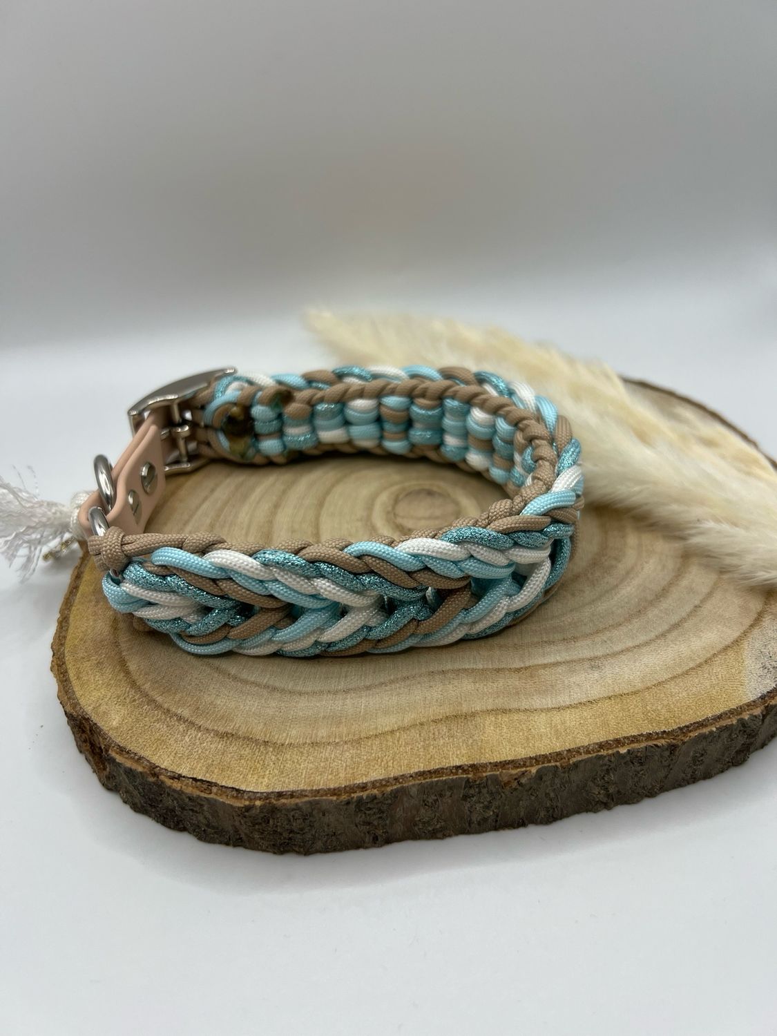 Halsband Ari