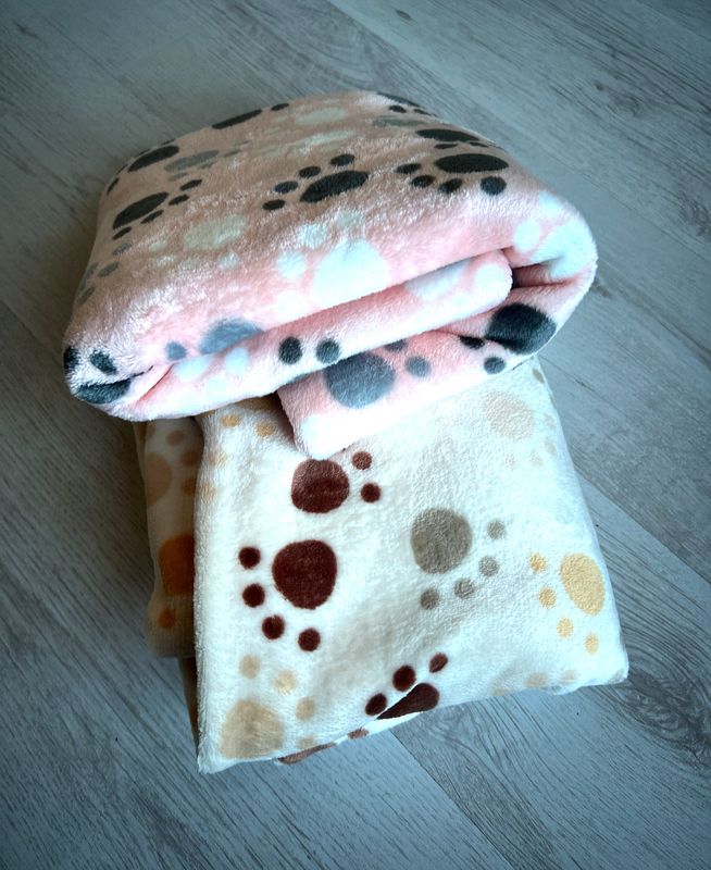 Kuschelige Hundedecke in Rosa (Grösse M)