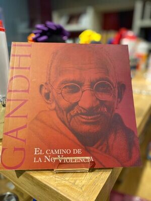 Catálogo Exposición Temporal Gandhi