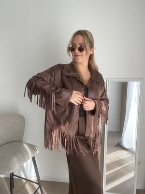 Trendy švarkelis su kutais
