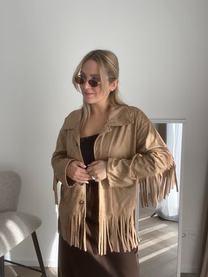Trendy švarkelis su kutais